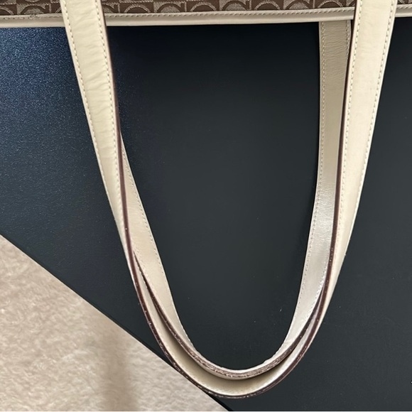 Salvatore Ferragamo Signature Tote EUC Tan and Brown